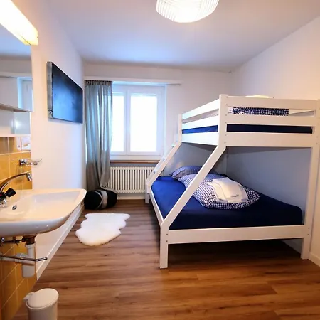 Apollo アパート サース フェー