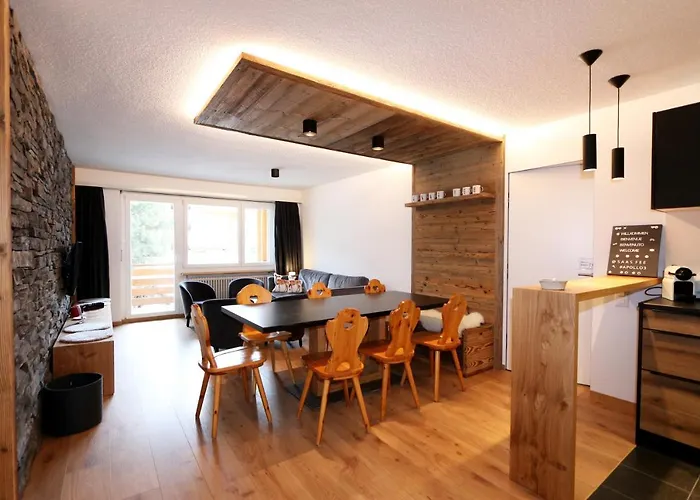 アパート Apollo サース フェー