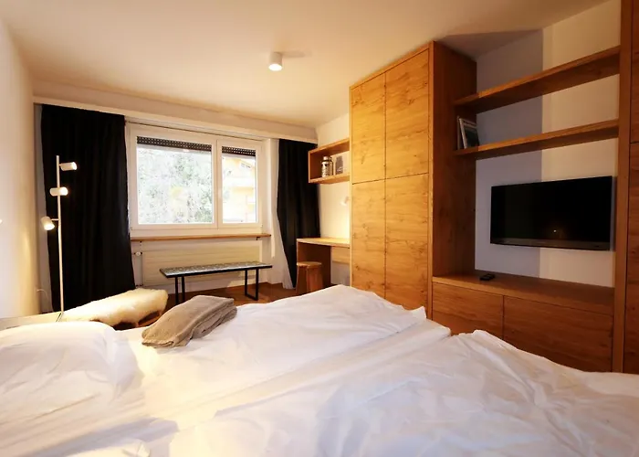 Apollo アパート サース フェー