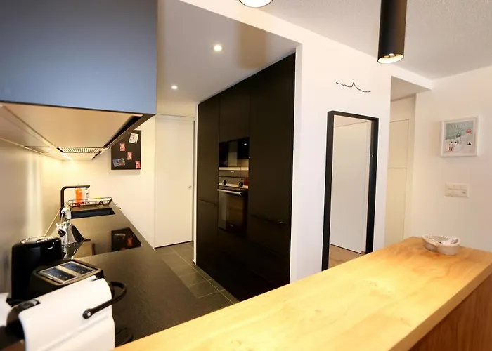 Apollo アパート サース フェー