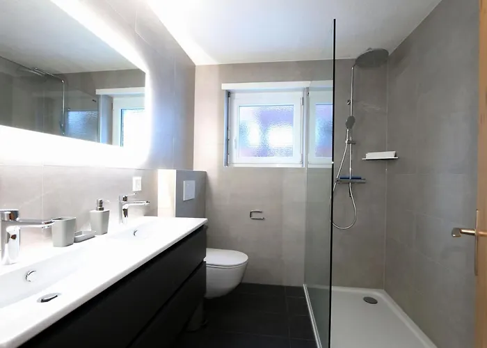 Apollo アパート サース フェー