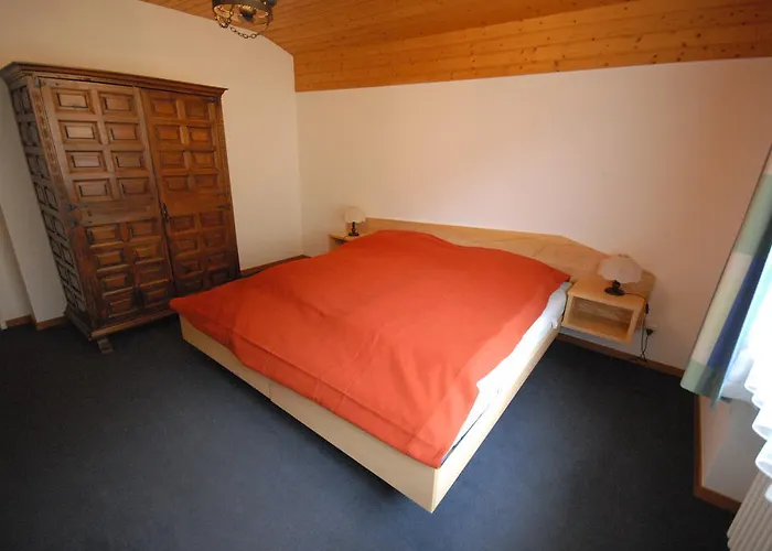 Apollo アパート サース フェー