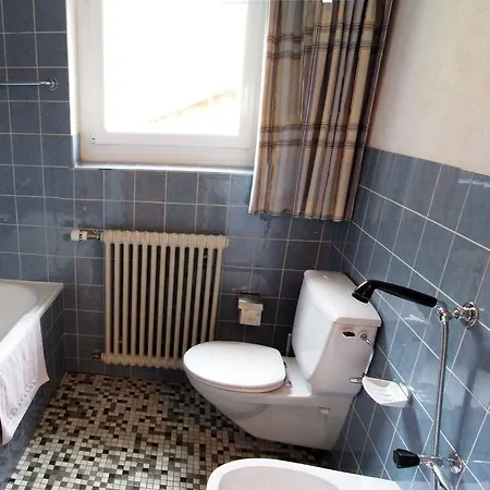 Apollo Apartment *